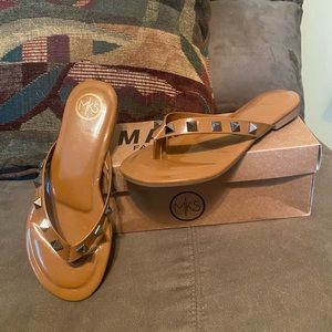 Maker’s Fashion Now never worn tan sandals